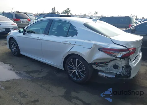 2024 Toyota Camry Hybrid Xle z USA, uszkodzony, nr VIN 4T1F31AK7RU631353